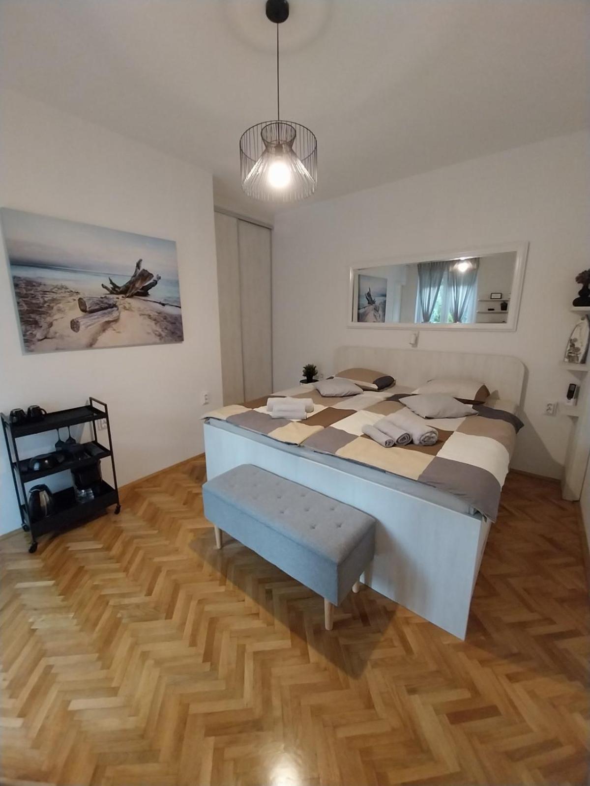 Sobe Sotic Bed & Breakfast Rab Town Ngoại thất bức ảnh