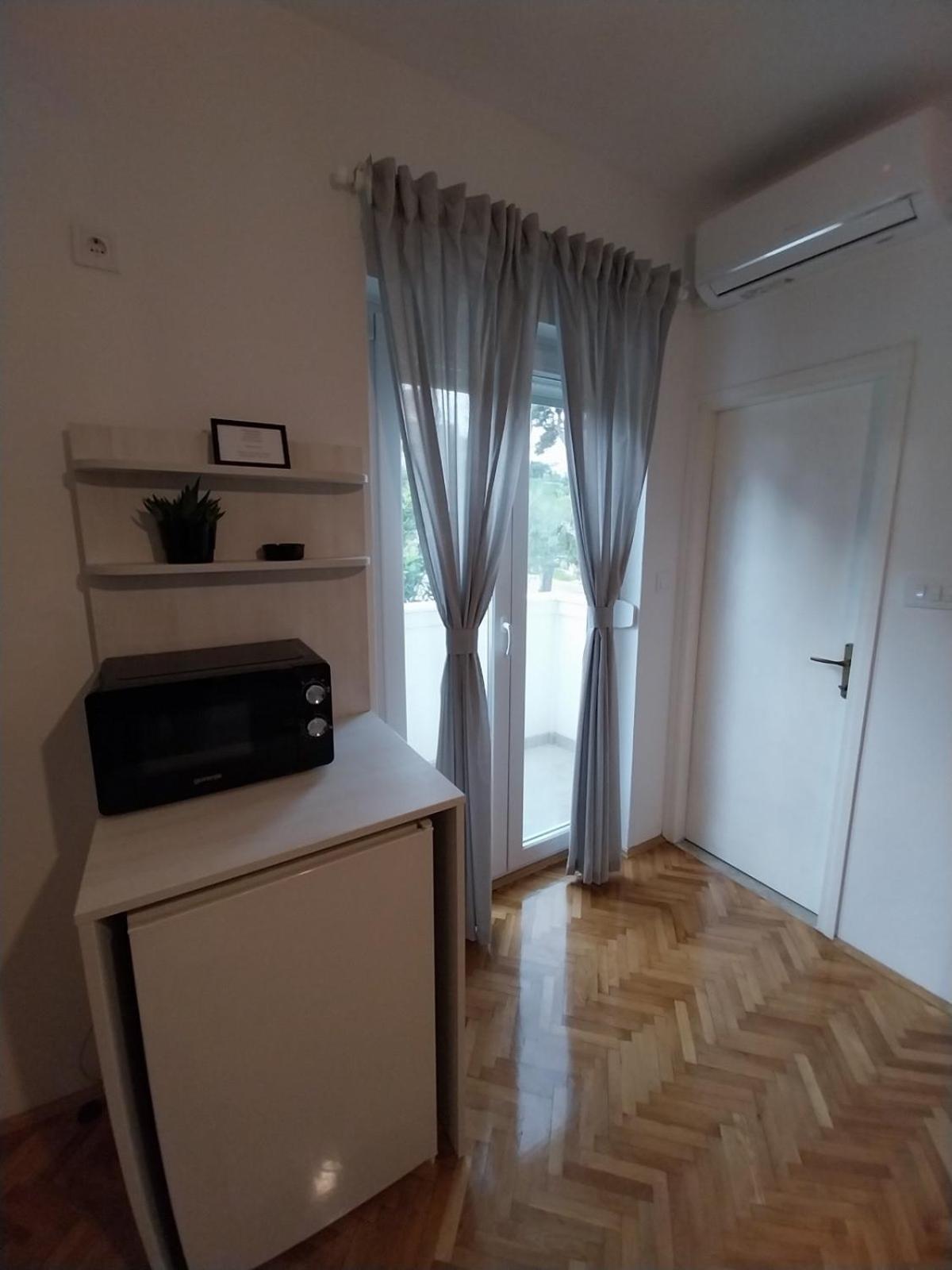 Sobe Sotic Bed & Breakfast Rab Town Ngoại thất bức ảnh